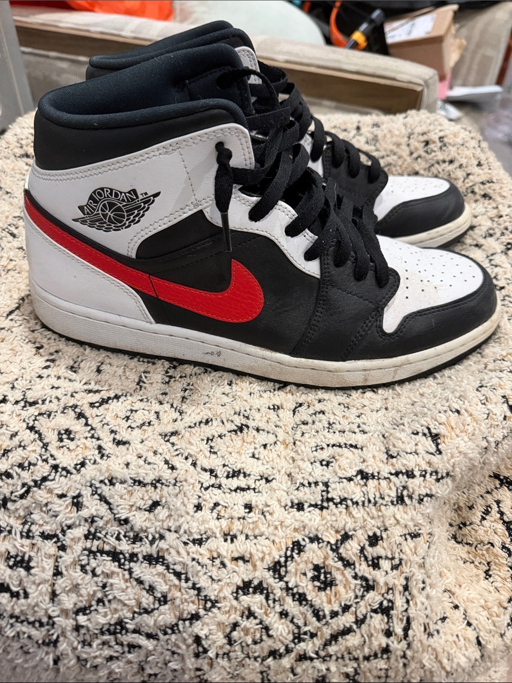 Air Jordan 1 Mid Chile Red Sneakers